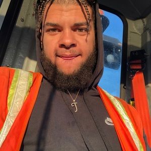 Meet your Posher, Damon